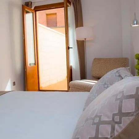 Hab Urban Guest house *