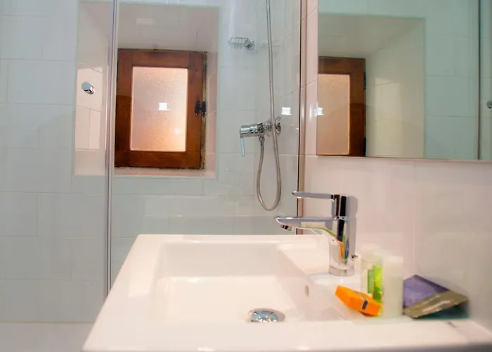 Hab Urban Guest house