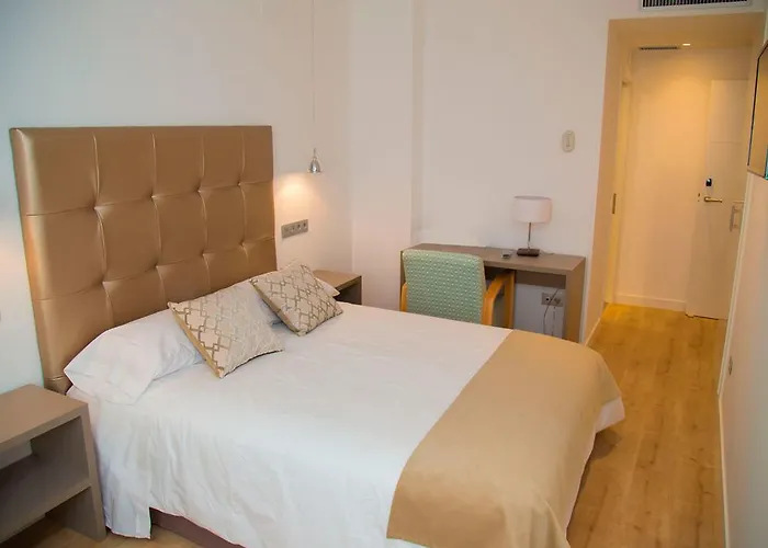 Hab Urban Guest house 3*